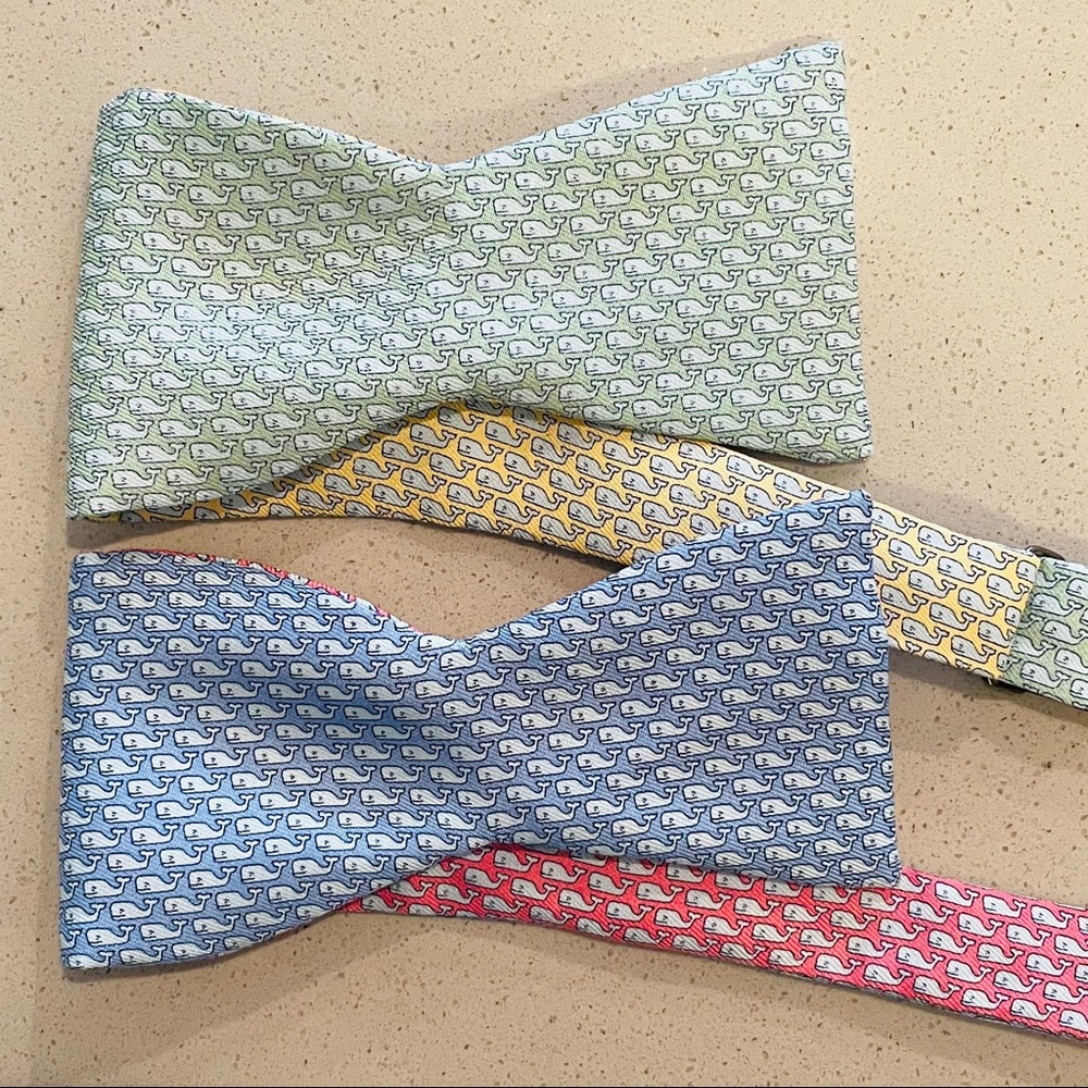 Vineyard Vines Four-Panel Whale Bow Tie